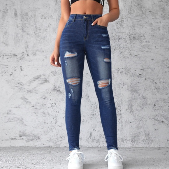 Versona Modern Distressed Jeans in Medium Wash, Size 10 - Picture 17 of 17